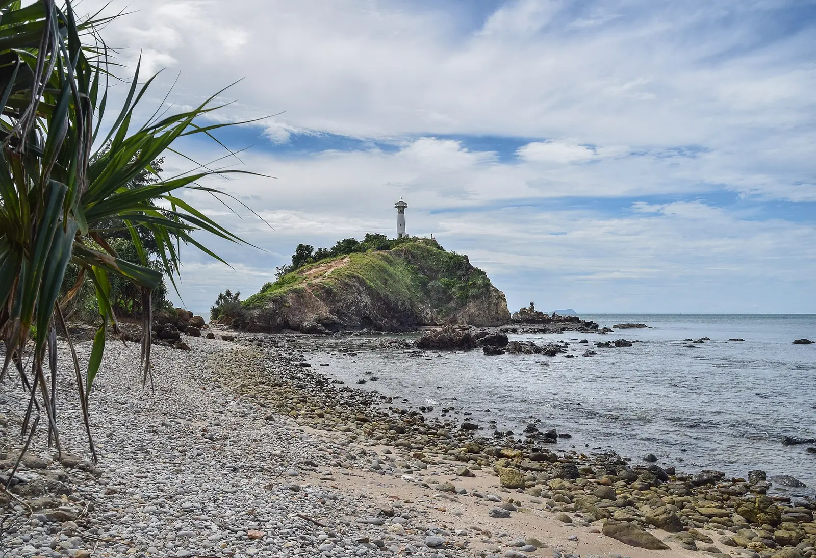The lighthouse at Laem Tanod in Mu Ko Lanta National Park